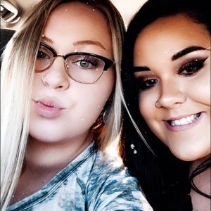 Meet your Posher, Riley